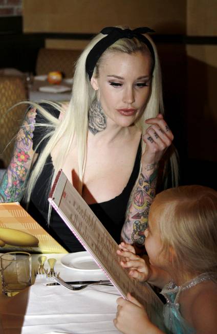 Sabina Kelley and her daughter, Grace Lynn, at D.Vino in ...
