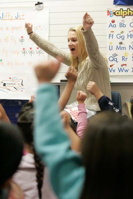 Sunrise Acres Elementary kindergarten teacher Erica Phillipson has learned to spot homelessness in the Sunrise Acres cafeteria. She sees many of her kindergartners load up their trays at breakfast and lunch, since it may be the last meal they’ll have until they’re back in school the following morning. “When their primary needs aren’t met, how are they supposed to learn?” asks Phillipson, in her second year with the school district.