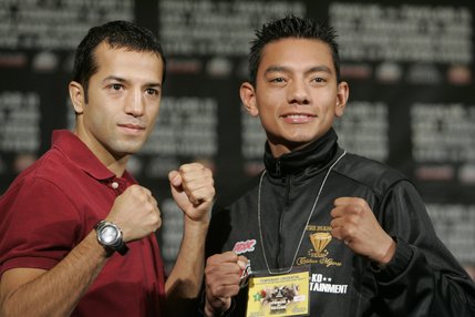 Jose Navarro, left, of California and WBC super flyweight champion Cristian Mijares of Mexico during a news conference at the MGM Grand Wednesday February 13, 2008.  Mijares will defend his title against Navarro at the MGM Grand Garden Arena Saturday.