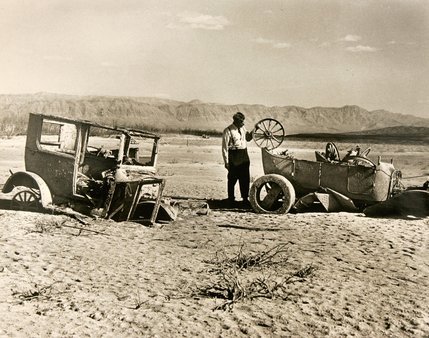 A photo from April 11, 1945 shows cars abandoned by evacuating residents.