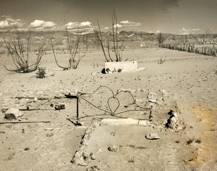  A photo from March 25, 1964 shows St. Thomas during an earlier emergence from Lake Mead. 