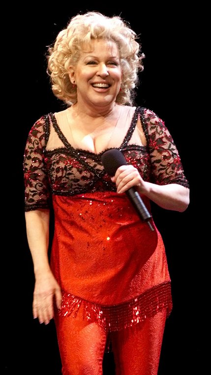 Bette Midler smiles at the audience during her performance at the Mandalay Bay Events Center, Friday, Dec. 31, 1999. This would be the second to last performance of her 