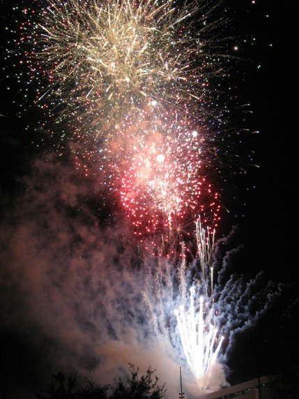 A sampling of Henderson's dazzling Independence Day fireworks' grand finale.