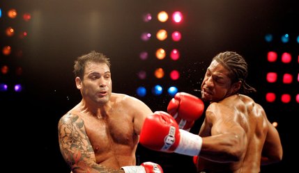 Ricco Rodriguez, left, and Chad Davis fight during a heavyweight boxing match at the Las Vegas Hilton.