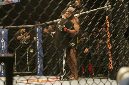 Anderson Silva celebrates his first round TKO of James Irvin.