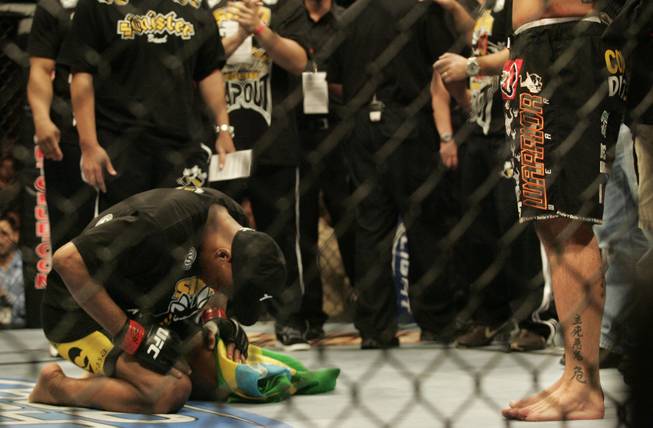 Anderson Silva bows out of respect to James Irvin after ...