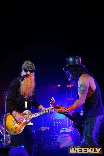 Slash performs with Billy Gibbons of ZZ Top at Bare Pool Wednesday. 