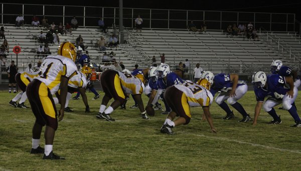 Eldorado prepares its defense against Basic during Friday night's matchup ...