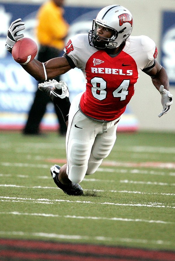 Rodelin Anthony misses a catch against Iowa State at Sam ...