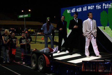 The Green Valley sophomore class float 