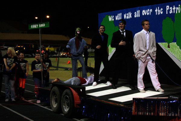 The Green Valley sophomore class float 