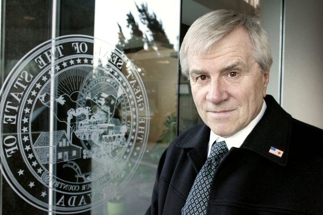 Sig Rogich and his business partner won the right to open an airport concession.