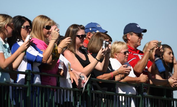 Fans take photos of Justin Timberlake and Ellen DeGeneres during ...