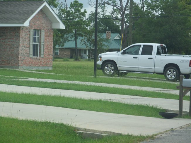Tinnemeyer's 2004 Dodge pickup truck, last seen bearing Mississippi License tag KA6 251.
