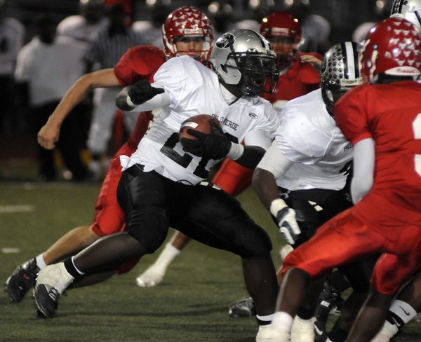 Palo Verde running back Chaz Thomas (22) sprints for a ...