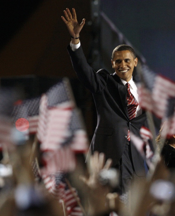 President-elect Barack Obama walks on stage to deliver his victory ...