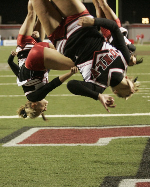 UNLV cheerleaders flip across the end zone after pulling ahead ...