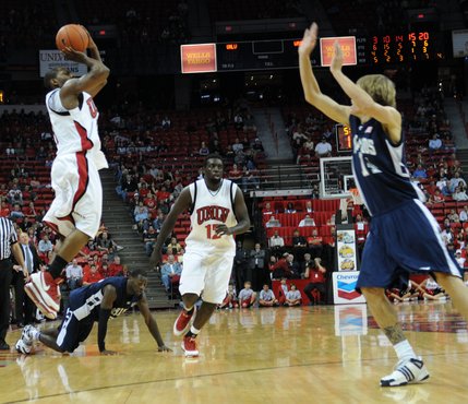 Wink Adams hits one of two late threes to help UNLV seal the victory.