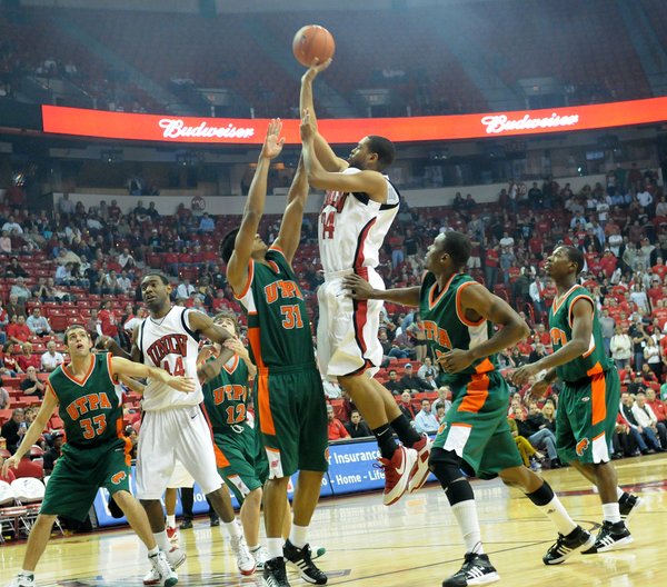 First half action Tuesday night as UNLV takes on Texas-Pan ...