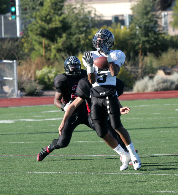 Palo Verde's Torin Harris (5) makes a catch during the ...