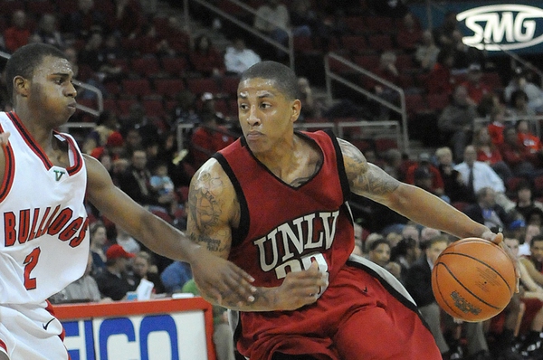First-half action Wednesday night as UNLV takes on Fresno State ...