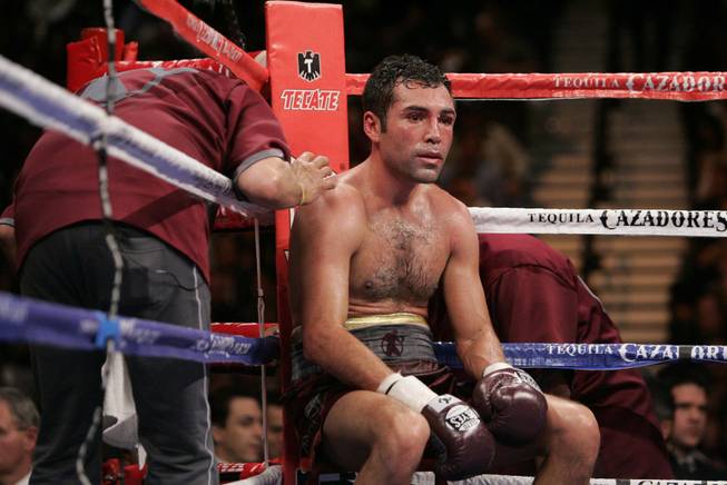 Oscar De La Hoya sits in his corner during a welterweight fight against Manny Pacquiao at the MGM Grand Garden Arena on Saturday, December 6, 2008.