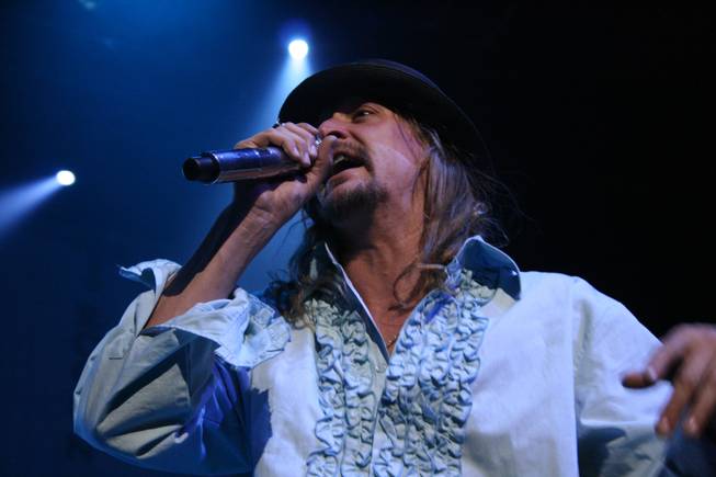 10:55 p.m.: Kid Rock performs at the Pearl. 