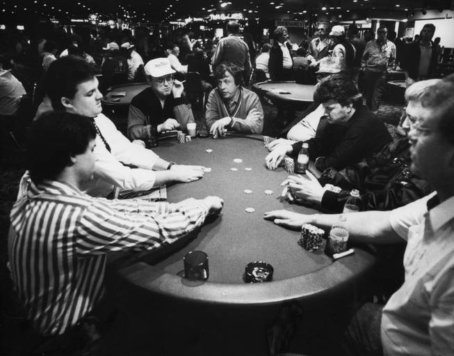 Bob Stupak, center, plays poker at the Horseshoe Poker Tournament, ...