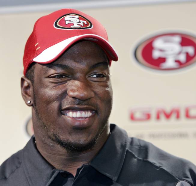 San Francisco 49ers linebacker Patrick Willis was seen partying in several places over the weekend in Las Vegas.