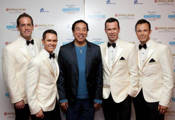 Smokey Robinson with his discovery, the Australian foursome Human Nature, at Imperial Palace.