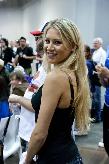 Tennis star Anna Kournikova was on hand for last weekend’s (June 27-28, 2009) Hard Bat Classic table tennis tournament at the Sands Expo Center in Las Vegas. 