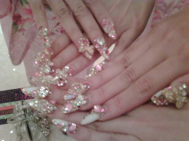 The bedazzled hands of Beyonce fans.