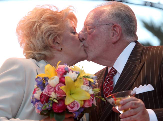 Las Vegas Mayor Oscar B. Goodman and his wife of 47 years Carolyn Goodman renewed their wedding vows Wednesday at the Fremont Street Experience in celebration of 9/9/09.