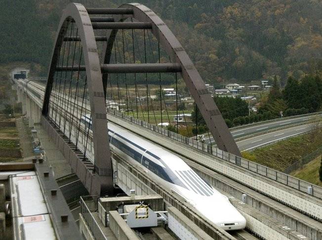 Plans for a maglev train like the one in Japan would give travelers between Las Vegas and Southern California another alternative to Interstate 15. The plan is competing with DesertXpress, which is further along in the planning process. 