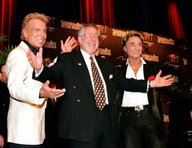 Mayor Oscar Goodman and Siegfried & Roy, on the event of their lifetime contract announcement at The Mirage in 2001.