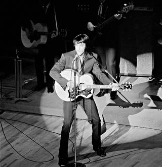 Elvis on stage at the International.