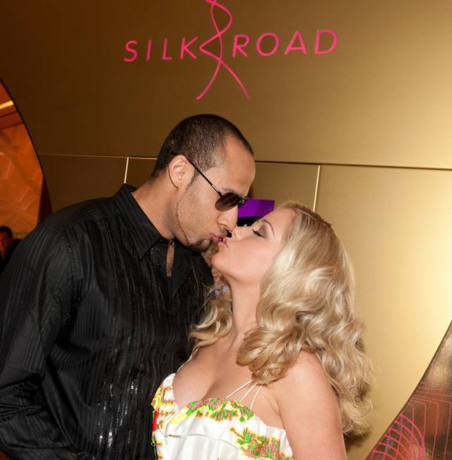Hank Baskett and Kendra Wilkinson at Silk Road in Vdara ...
