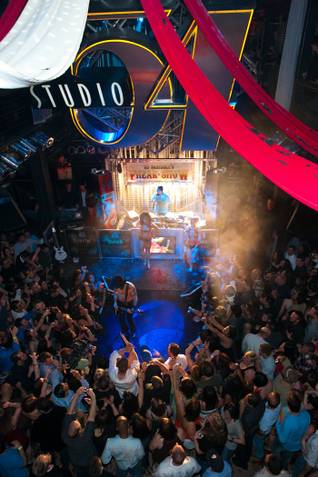 Dave Navarro at DJ Skribble's <em>Freak Show</em>