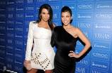 <em>Vegas'</em> 7th Anniversary With Kim and Kourtney Kardashian