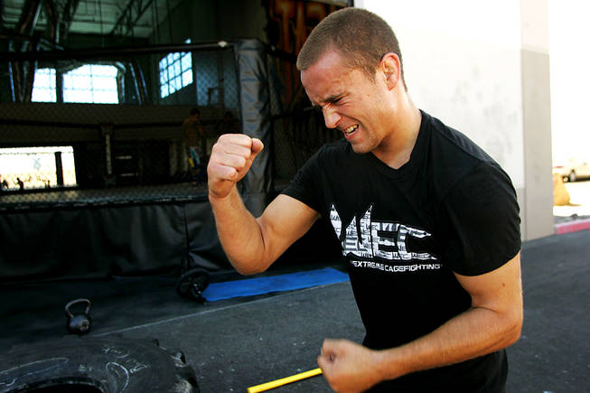 Mark Hominick works out for an upcoming fight Tuesday, September 21, 2010.