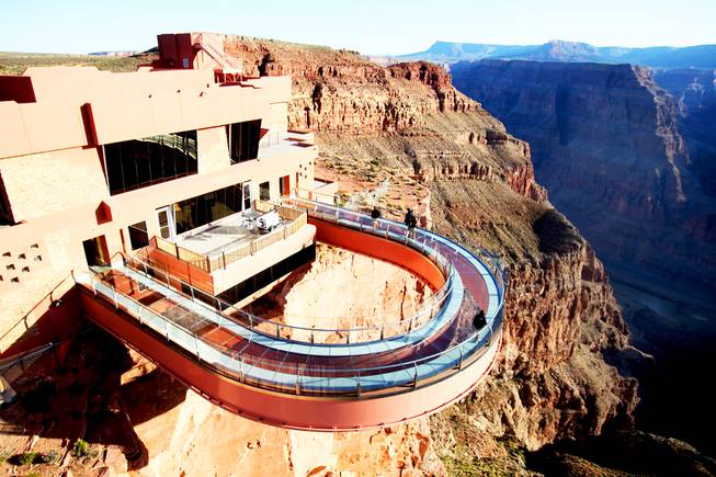 Skywalk Grand Canyon West Glass Repair