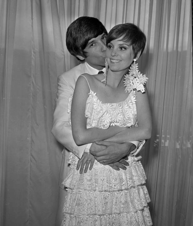 5/13/67..Lesley Ann Warren and Jon Peters wedding at the Sahara ...