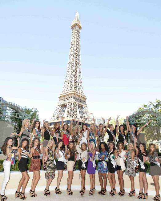 The 2011 Miss USA Pageant contestants at the Eiffel Tower ...