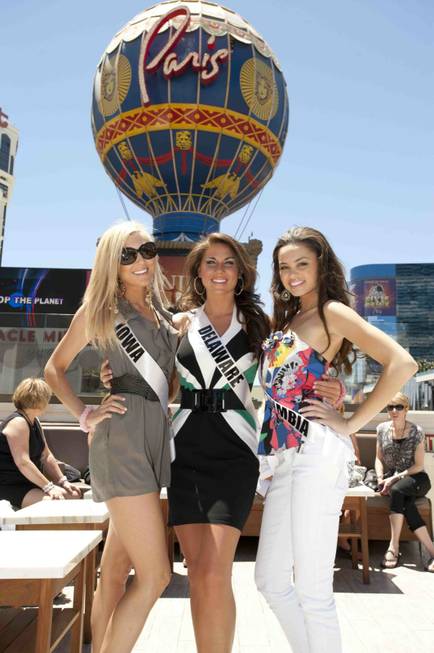 2011 Miss Iowa USA Rebecca Goldsmith, 2011 Miss Delaware USA ...