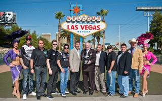 Former Mayor Oscar Goodman welcomes IndyCar to Las Vegas at the Welcome to Fabulous Las Vegas sign on Oct. 11, 2011.