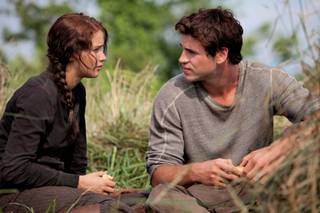  Jennifer Lawrence and Liam Hemsworth.The Hunger Games - 2012. 