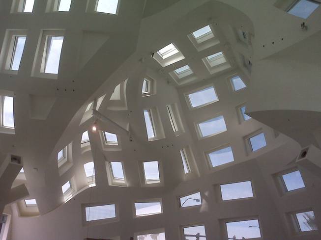 The Cleveland Clinic Lou Ruvo Center for Brain Health,as seen from inside.