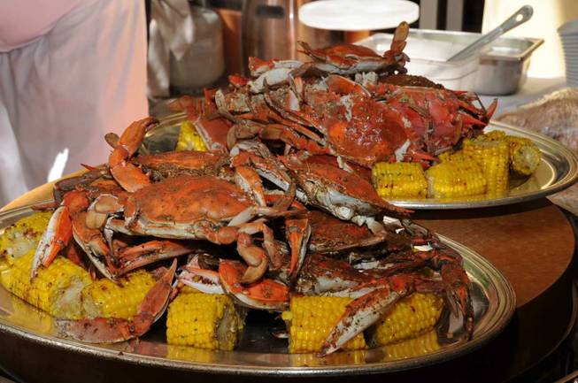 Executive chef David Walzog's Crab Bash at Lakeside in Wynn ...