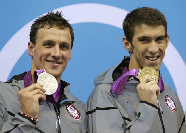 Michael Phelps: gold in the 200-meter medley