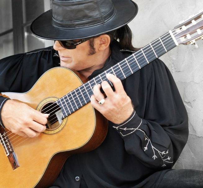 Master guitarist Esteban.
